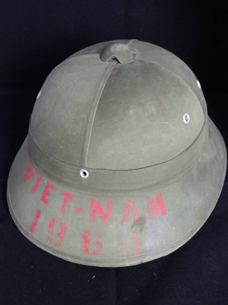 Noord-Vietnamese tropenhelm