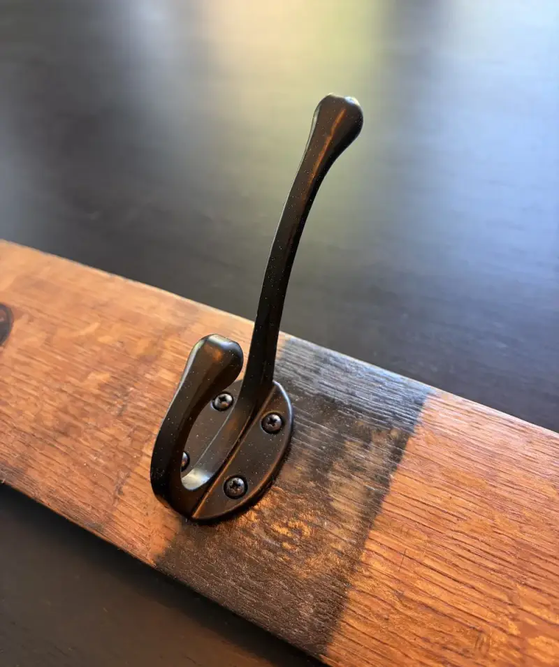The Cask Hook zwarte haak