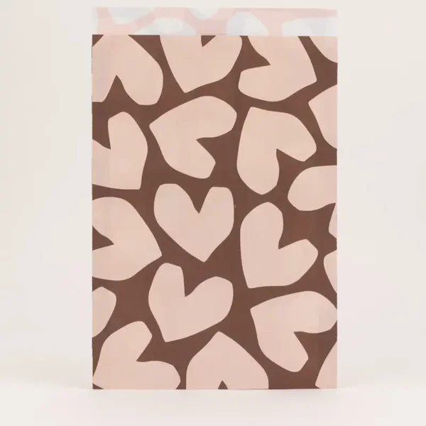 Cadeauzakje hearts brown 12x19cm