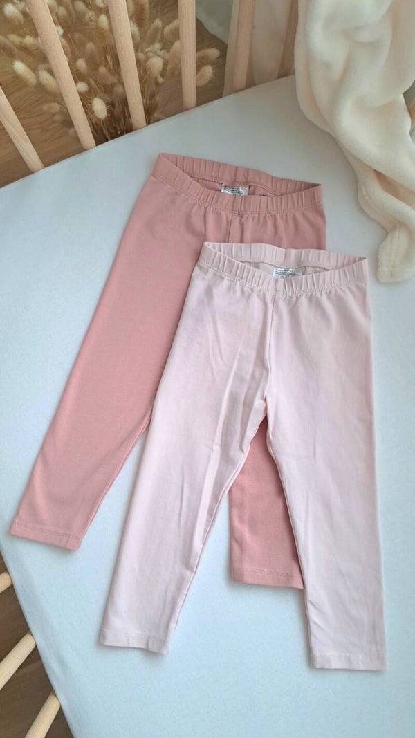 Zwei Leggings