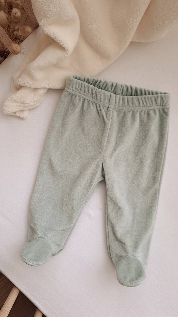 Hosen mit Füsschen