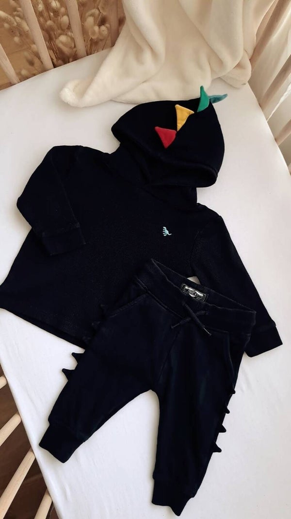 Hosen-Pullover-Set