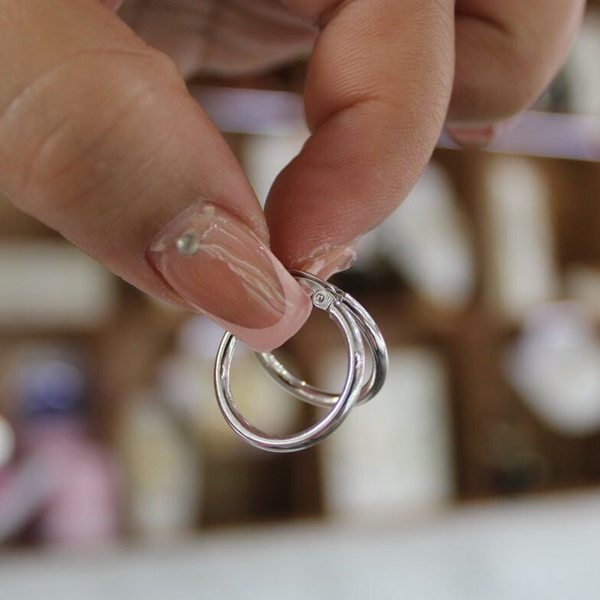 ARRACADA LISA CHICA ORO BLANCO