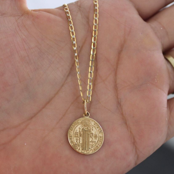 DIJE SAN BENITO DORADO