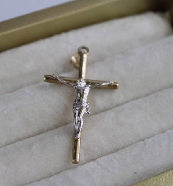 DIJE CRISTO CON ORO BLANCO