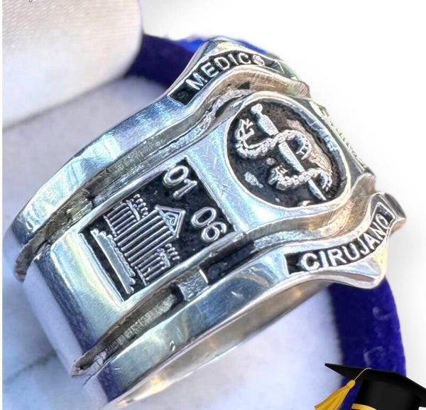 Anillo médico cirujano