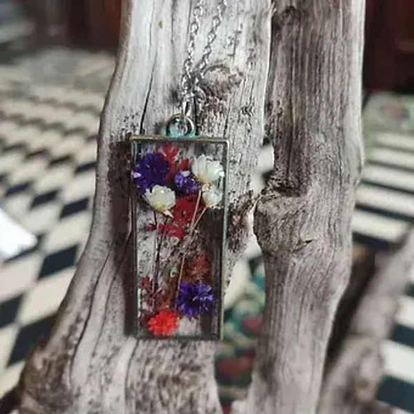 Wildflower Necklace (real flowers)