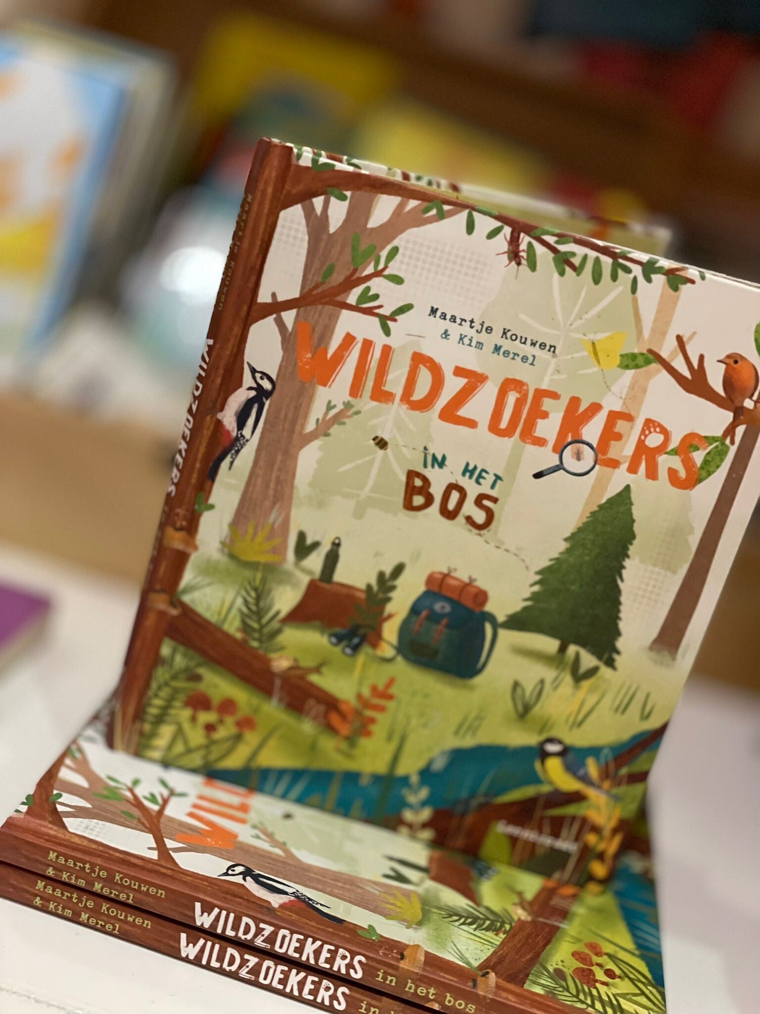 Wildzoekers in het bos