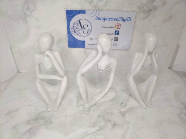 Trio de Statuettes pensive