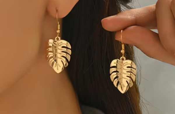 Gold Leaf Pendant Set