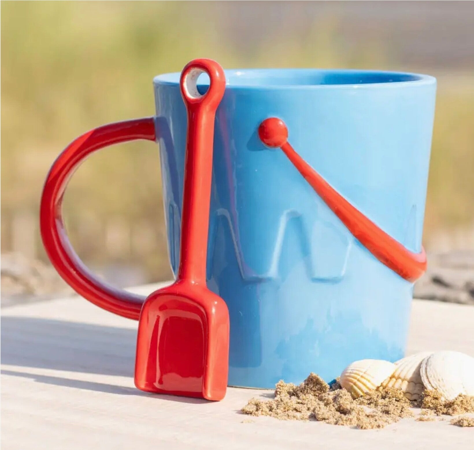 Bucket Shaped Ceramic Mug With Spade
