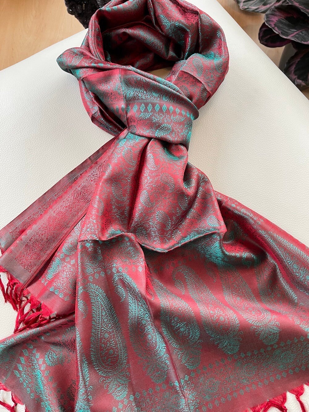 Zijden shawl geweven patroon rood groen