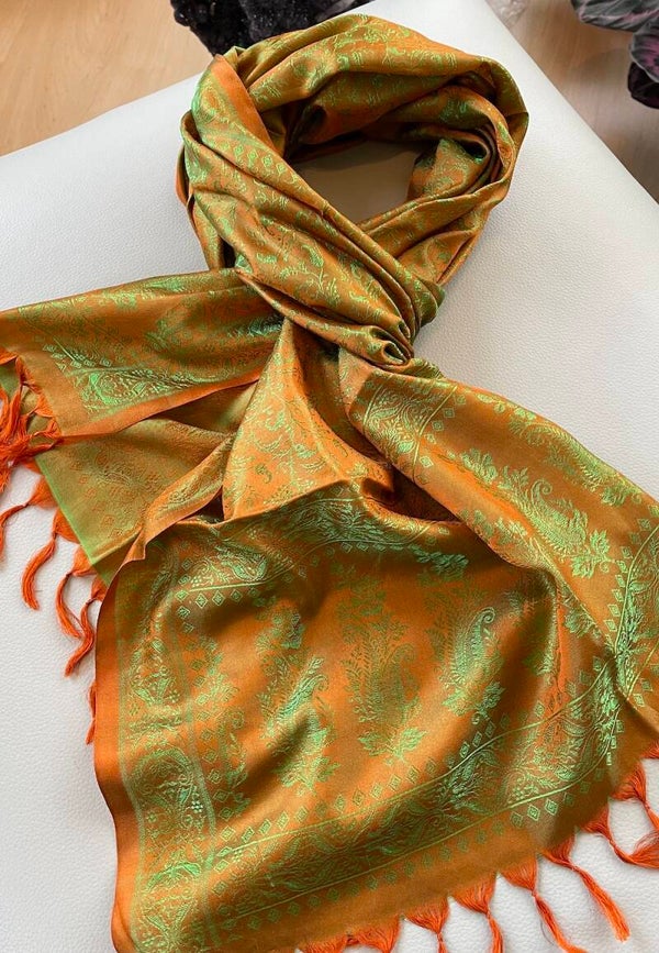 Zijden shawl geweven patroon oranje groen