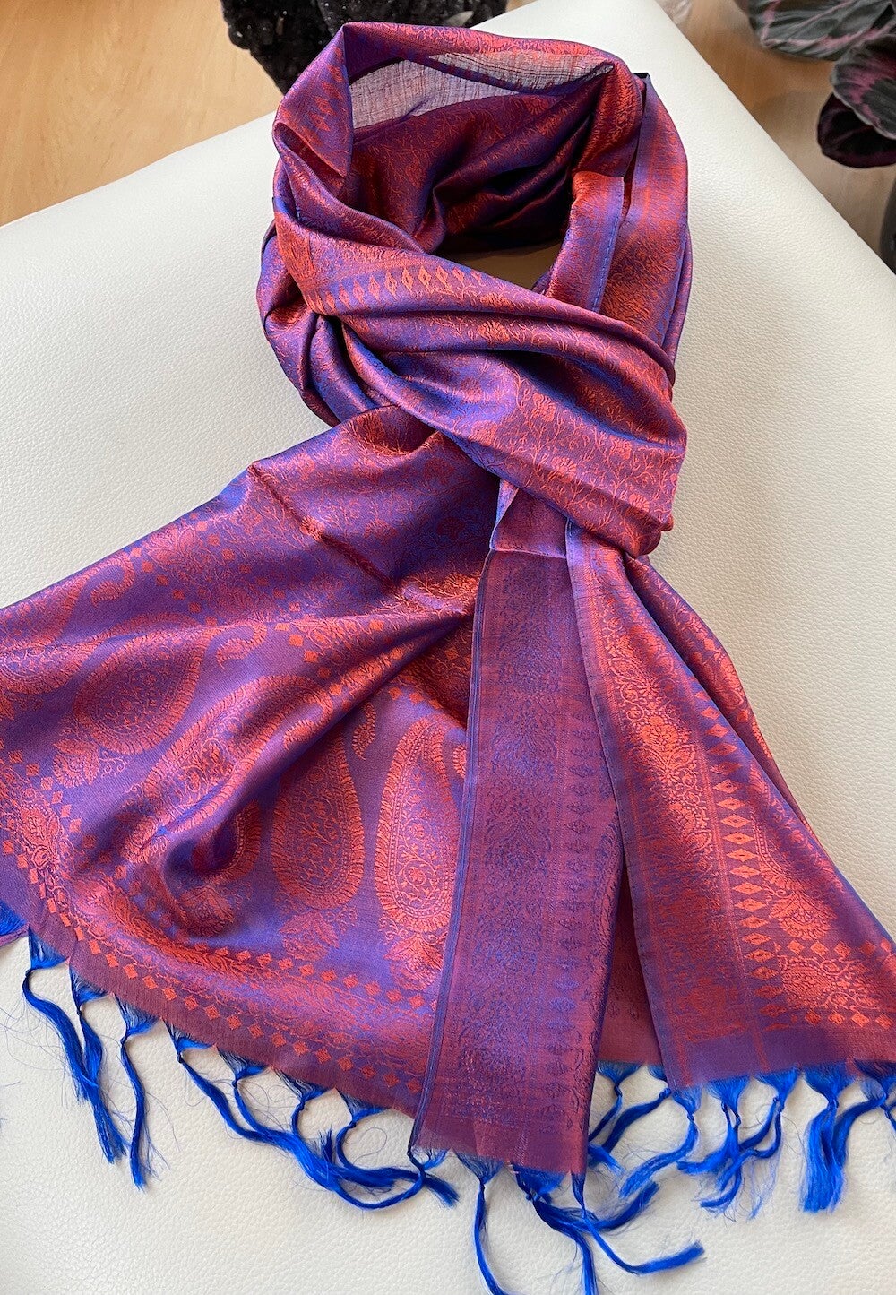 Zijden shawl geweven patroon blauw rood