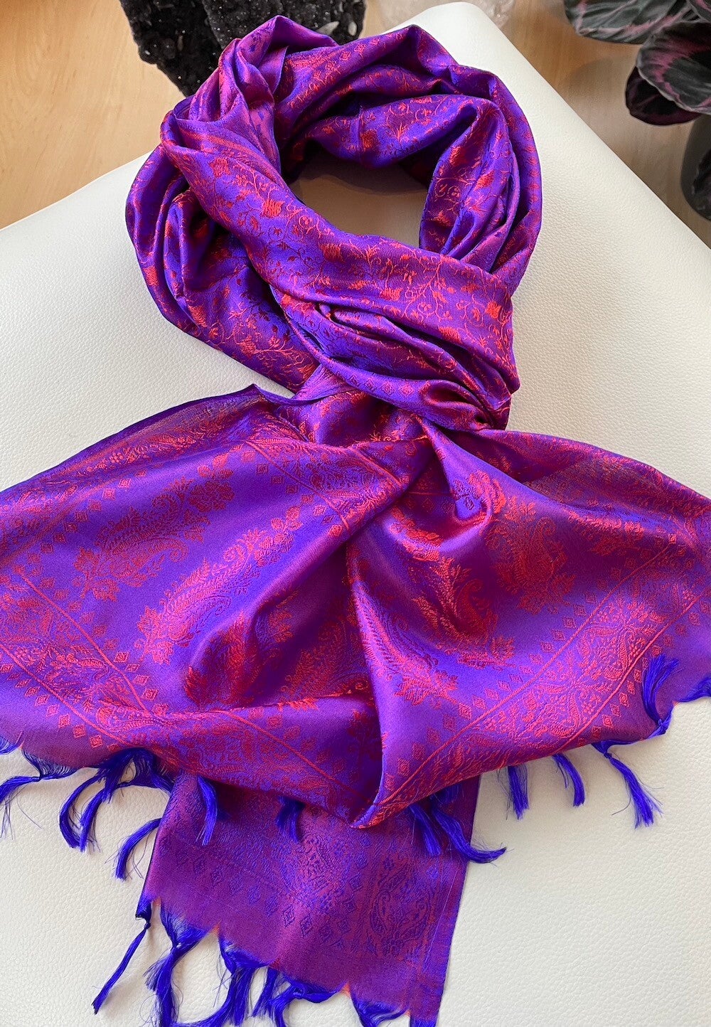 Zijden shawl geweven patroon paars rood