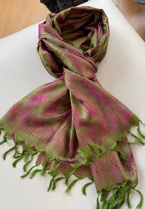 Zijden shawl geweven patroon groen fuchsia-rood