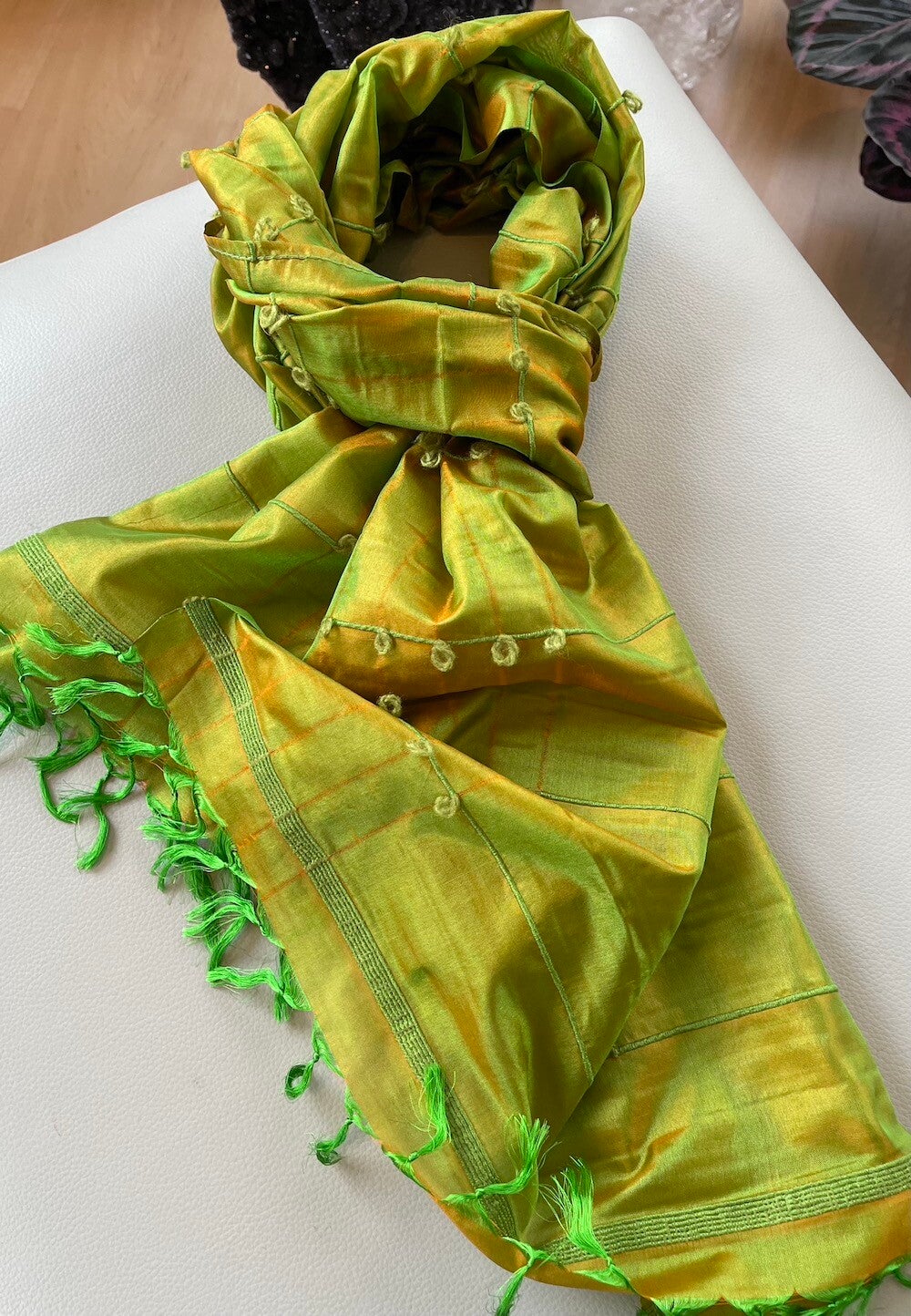 Zijden shawl groen oranje met wollen accentstrepen