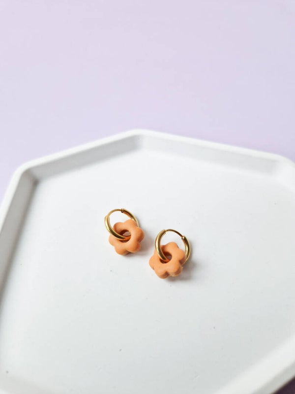 Mini bloem bedeltjes voor aan (kinder) oorbellen