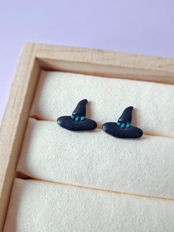 Heksenmuts (kinder) studs oorbellen