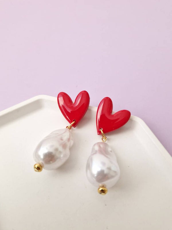 Hearts & Pearls stud oorbellen
