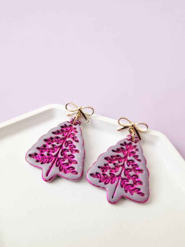 Grijs/fuchsia kerstboom oorbellen