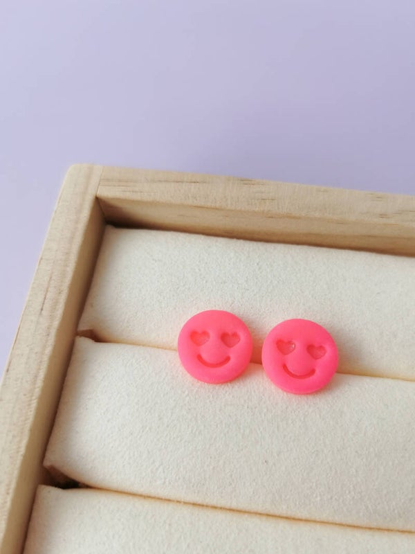Smiley (kinder) studs