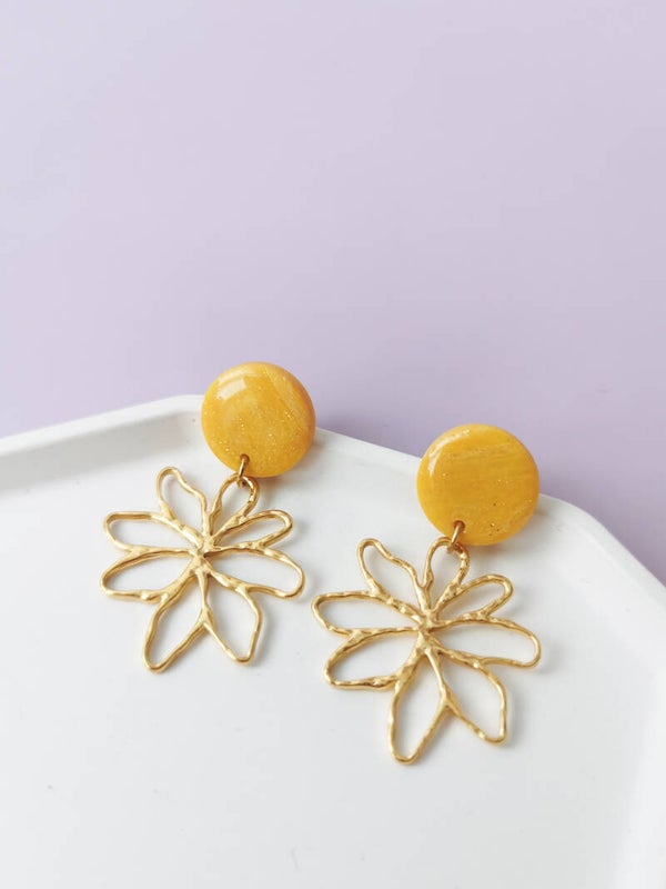 Gouden bloem oorbellen