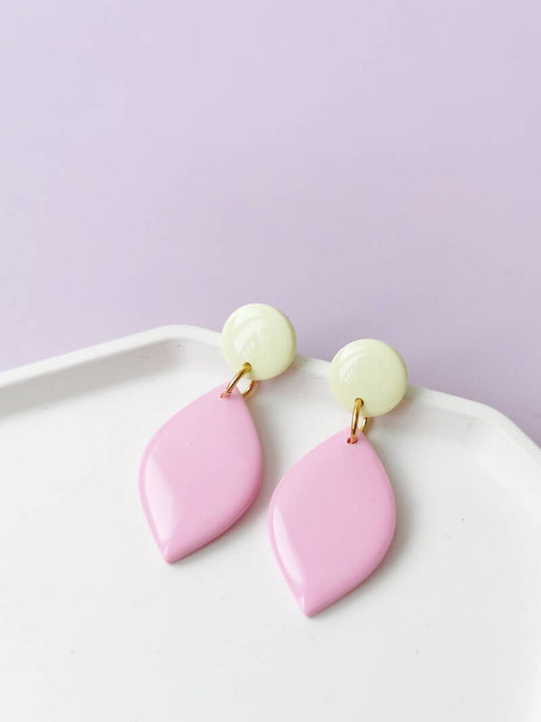 Puntige marshmallow oorbellen