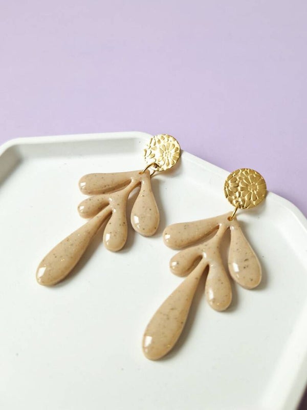 Beige botanische oorbellen (WBC)