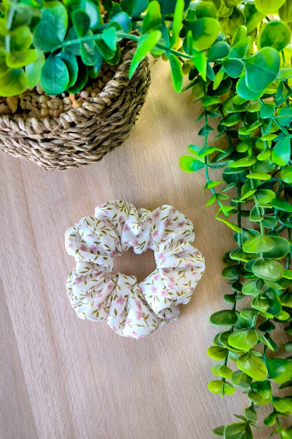 Chouchou fleuri vert et bois de rose