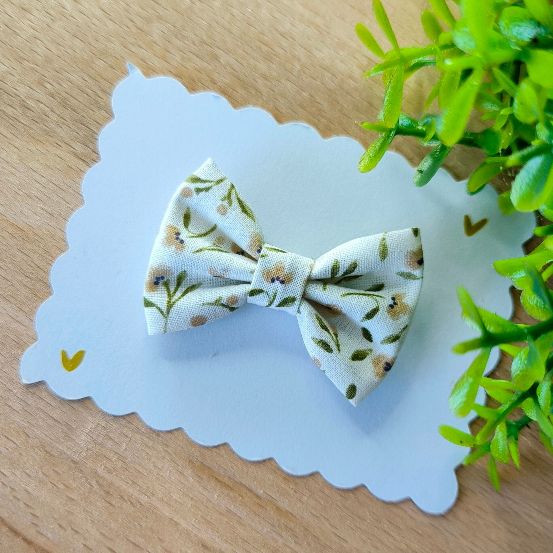 Fleuri vert et beige