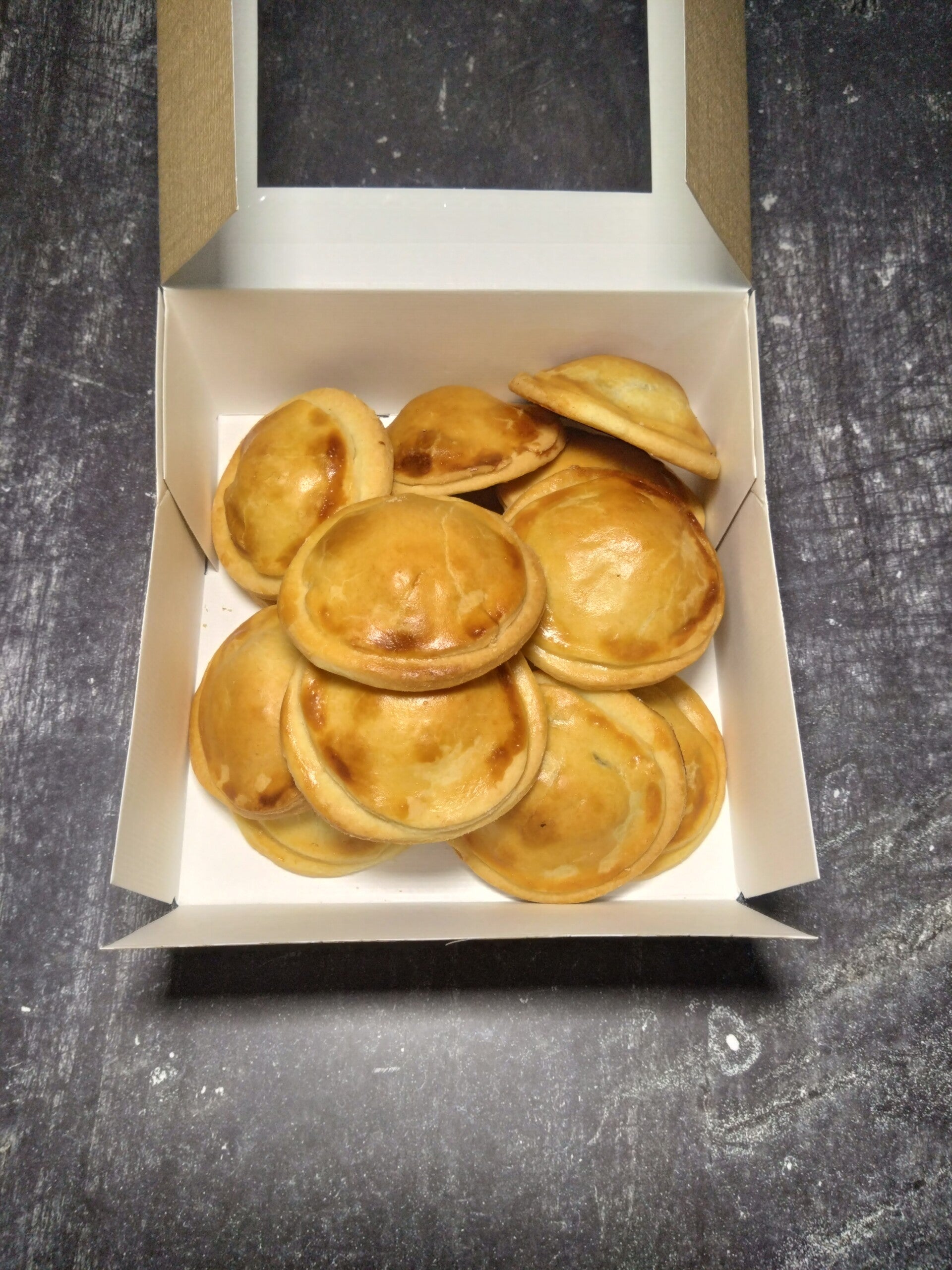 pâtés poulet 📦 Boîte de 12 pc