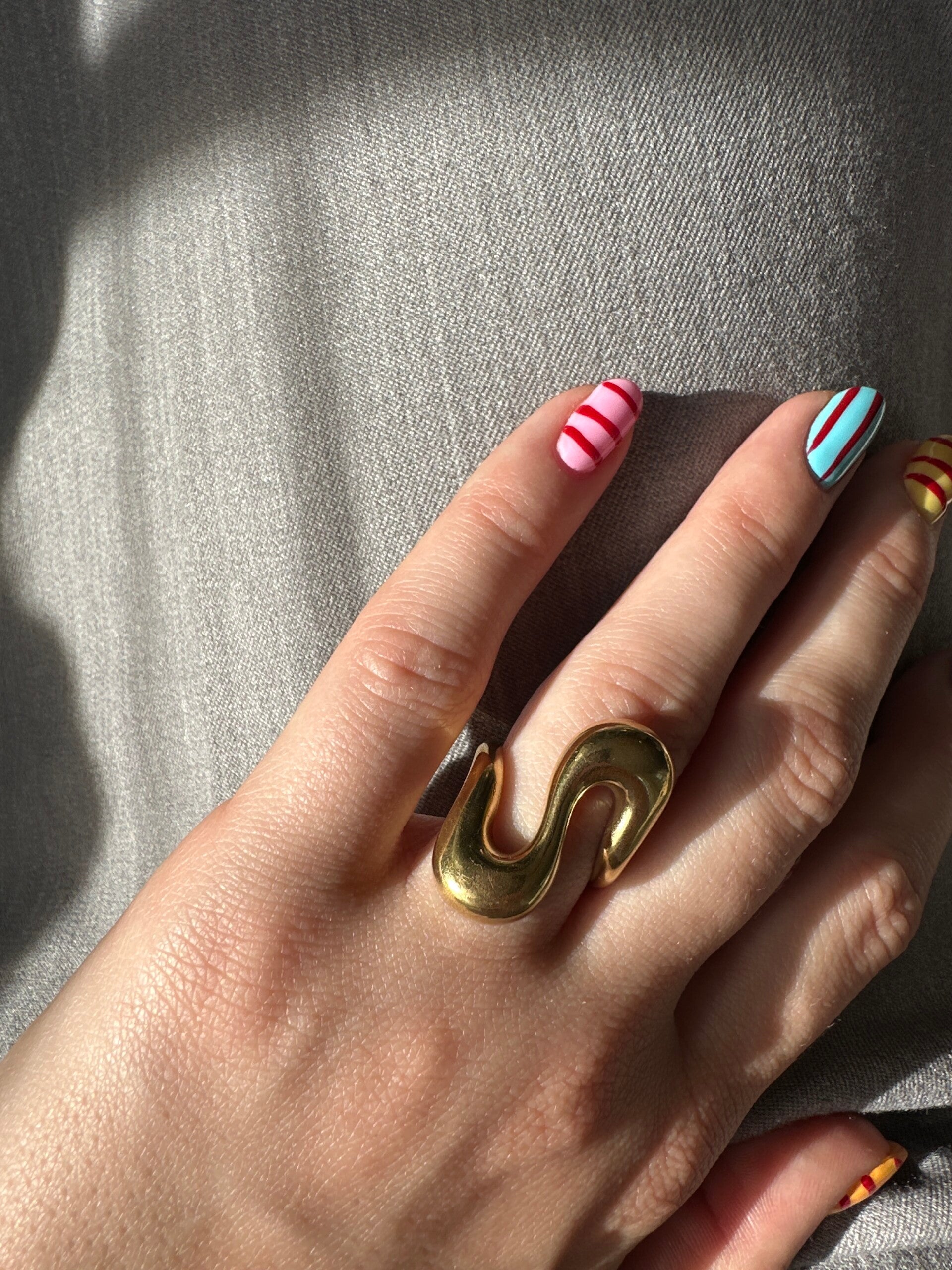 Swirl ring