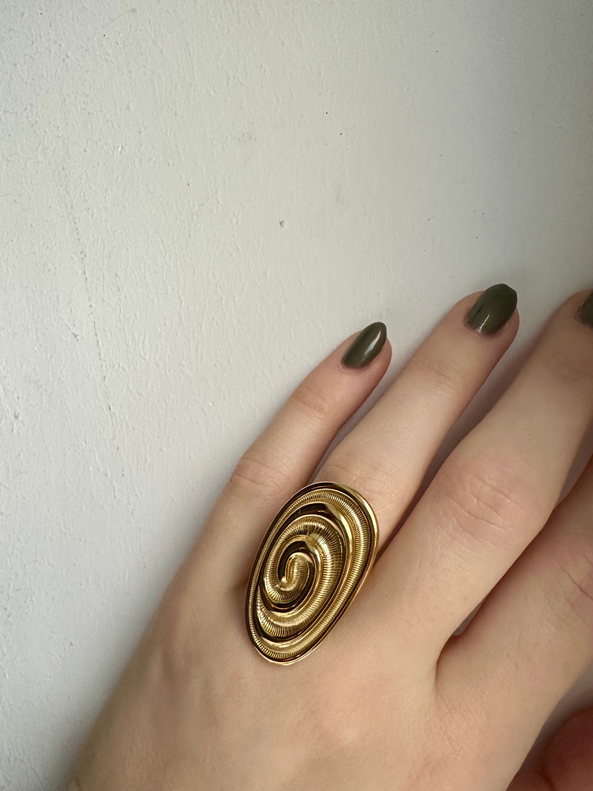 Spiral ring