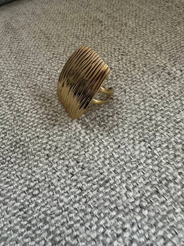 Square ring