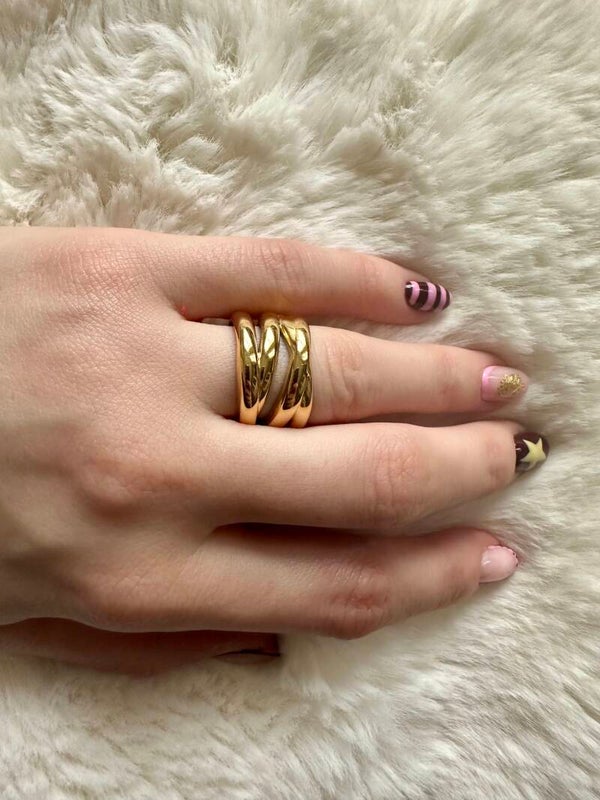 Triora ring