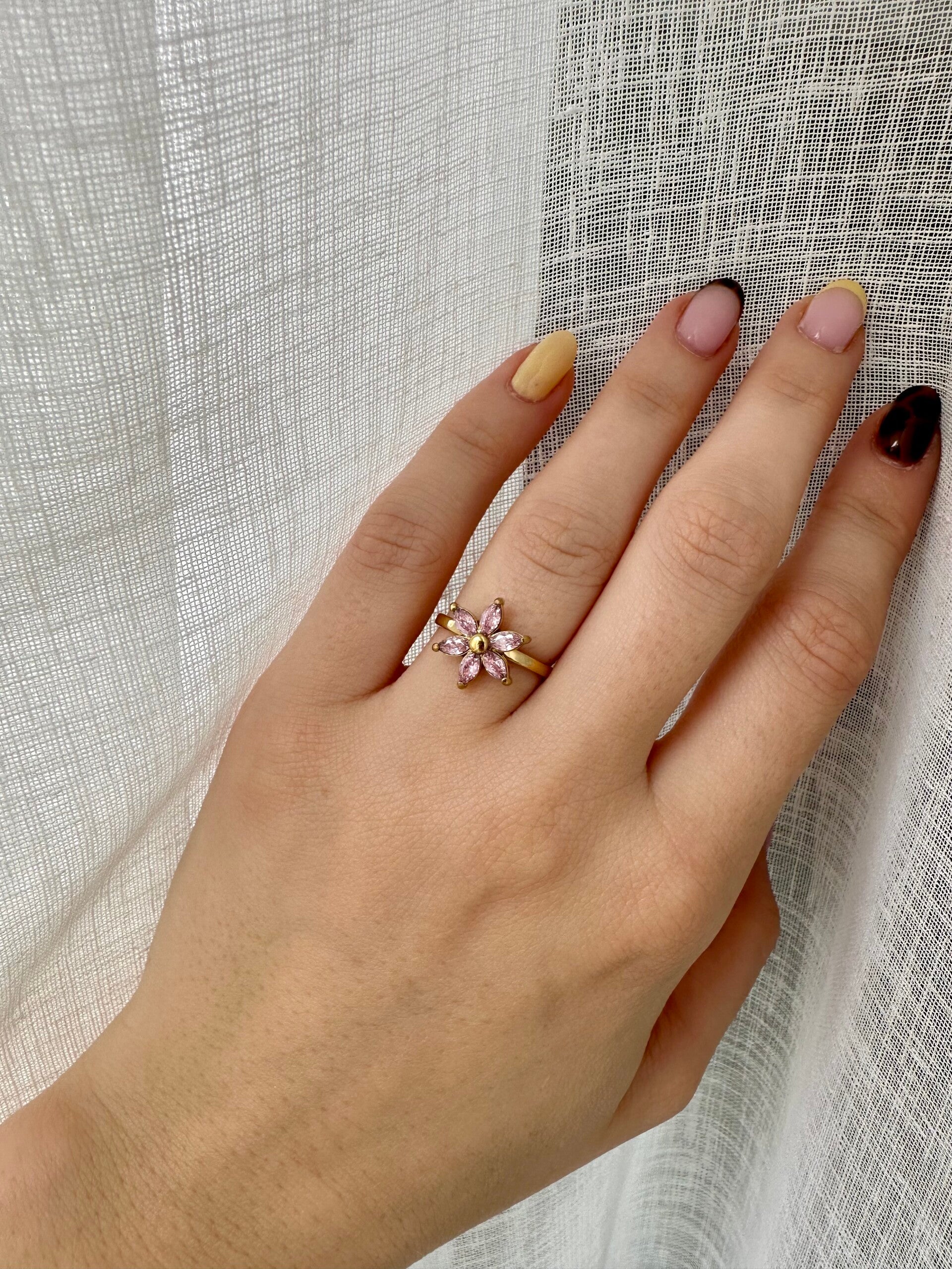 Pink diamond flower ring