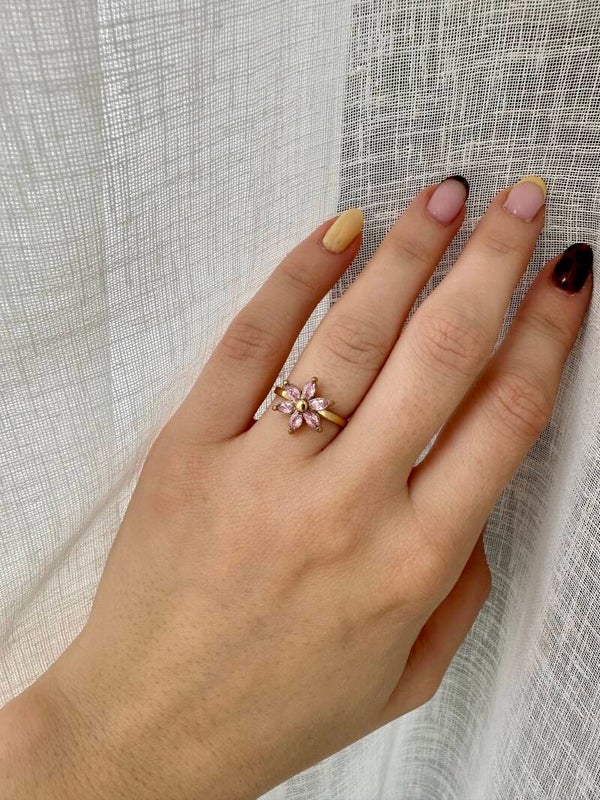 Pink diamond flower ring