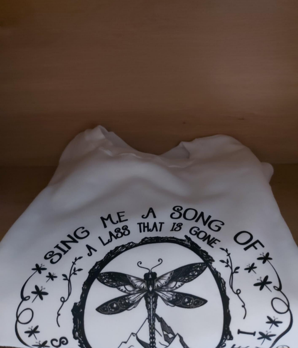 Sweat Shirt sing me a song