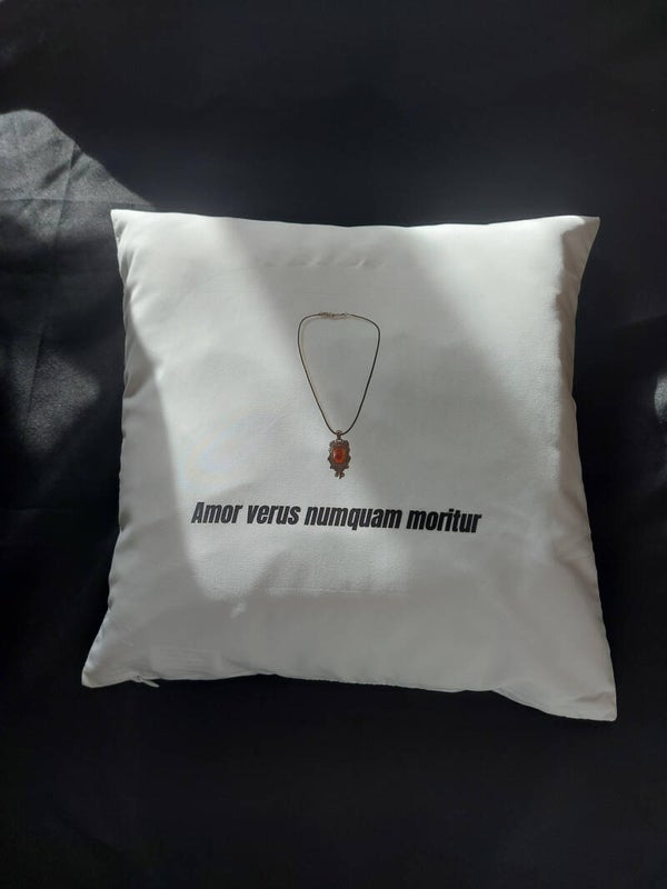 COUSSIN INSPIRATION SHADOW HUNTERS modèle collier