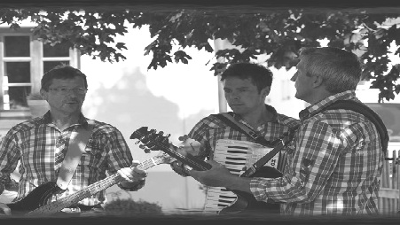 Geburtstag feiern Passau Brautstehlen mit Trio aus Passau Freyung  Geburtstagsfeier mit Stimmung und guter Laune.