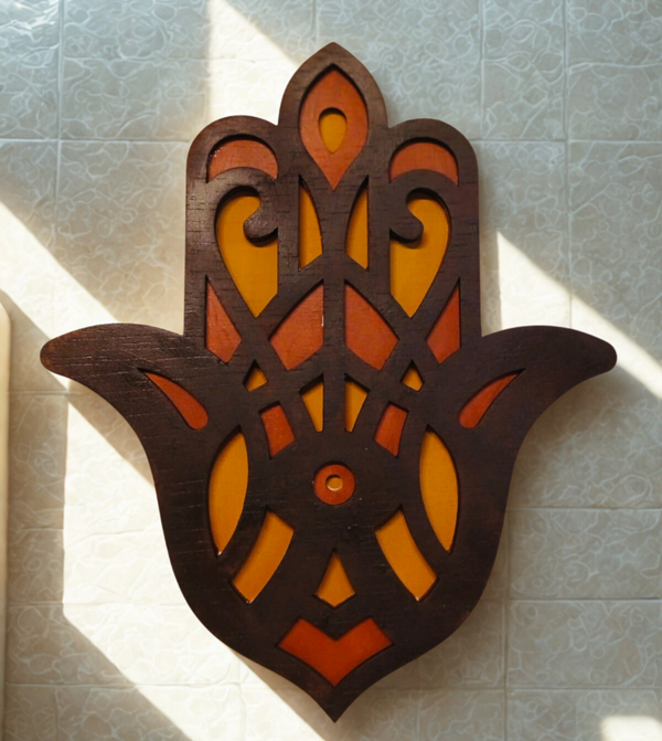 Houten Hamsa Hand Wanddecoratie – Beschermend Symbool – Laser Cut Design – 28 × 24 cm