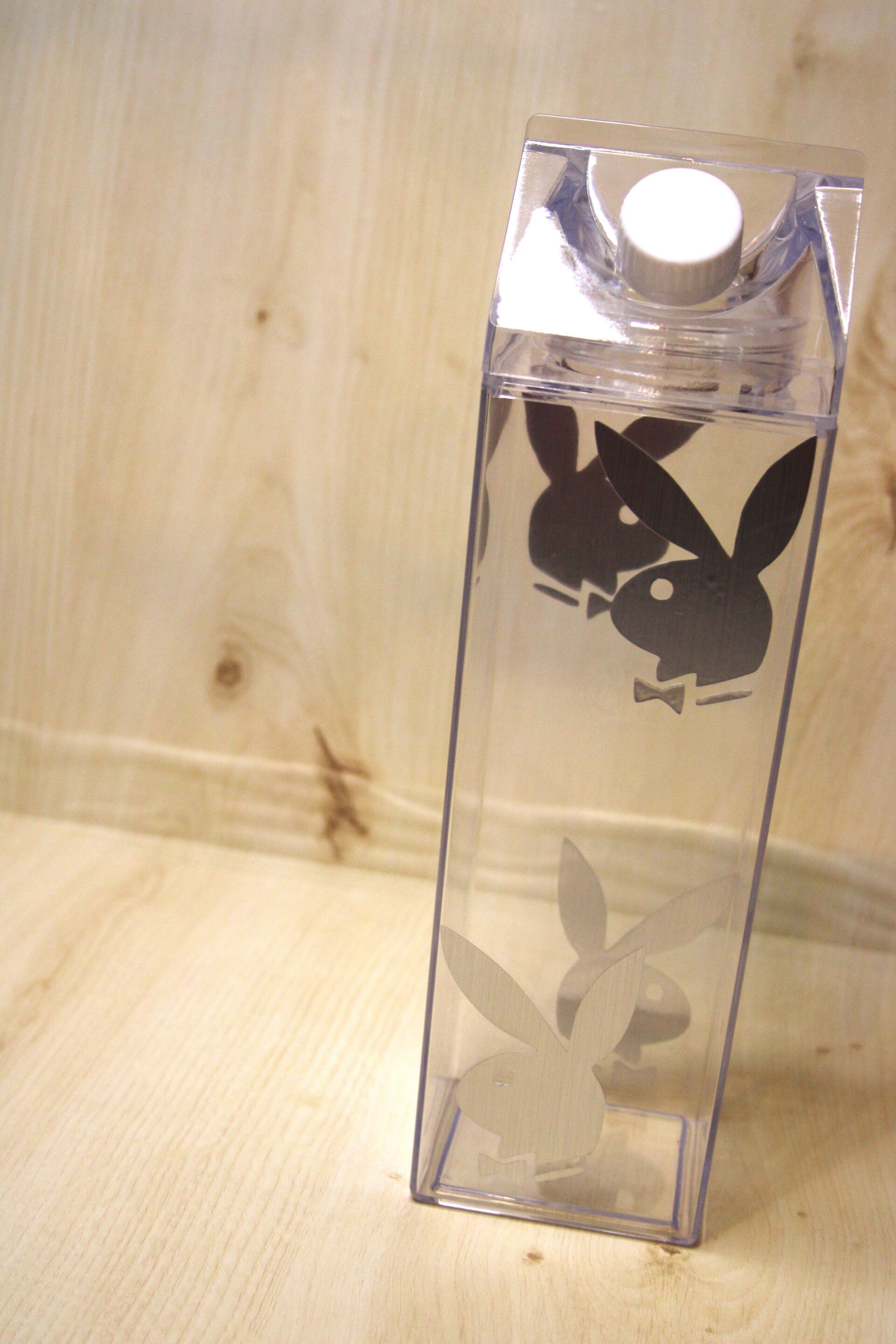 Drinkfles met Playboy logo