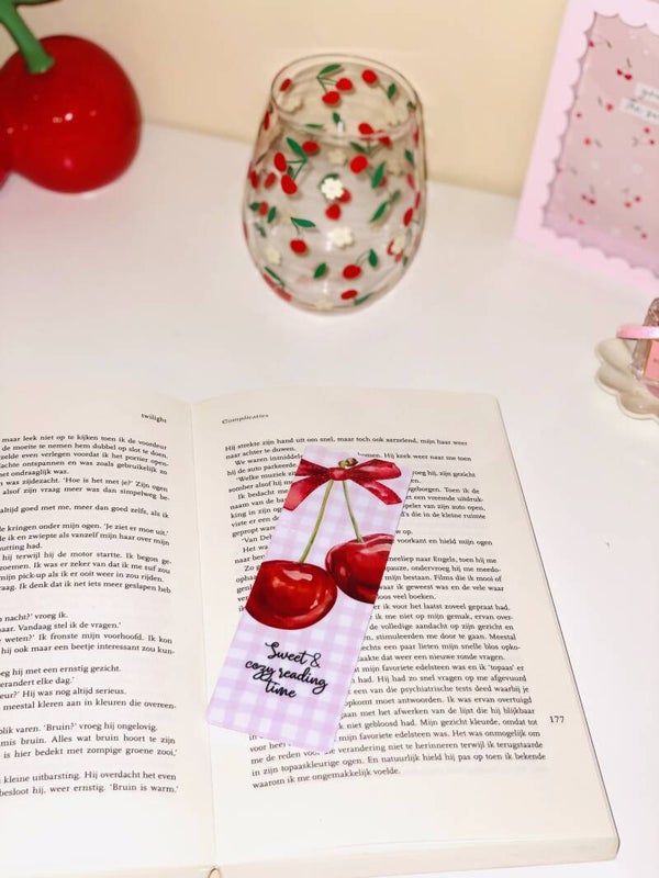 Cherry Boekenlegger 🍒 | Sweet & Cozy Reading Time
