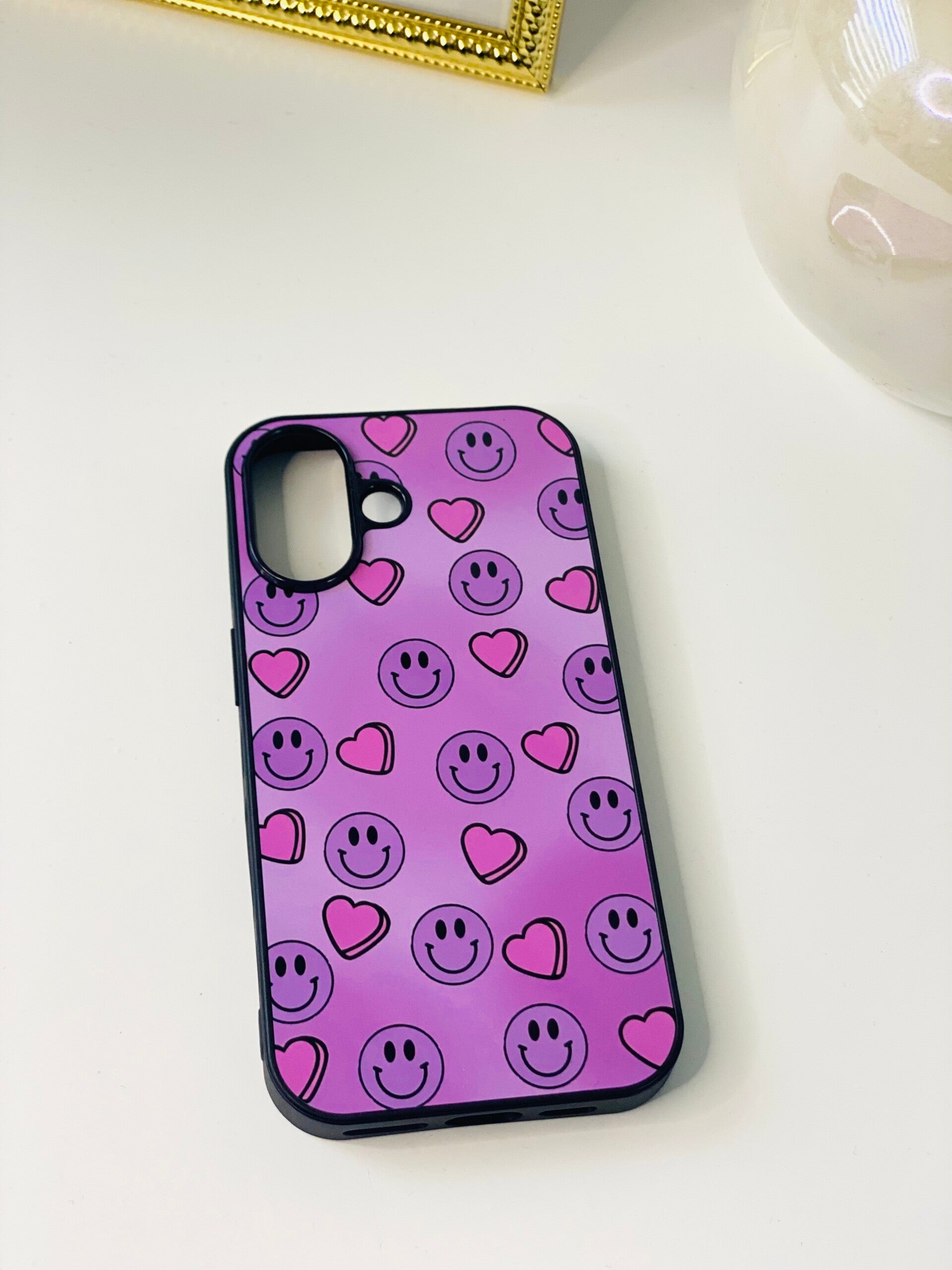 iPhone hoesje – Paarse Smiley & Hartjes (Sublimatie)