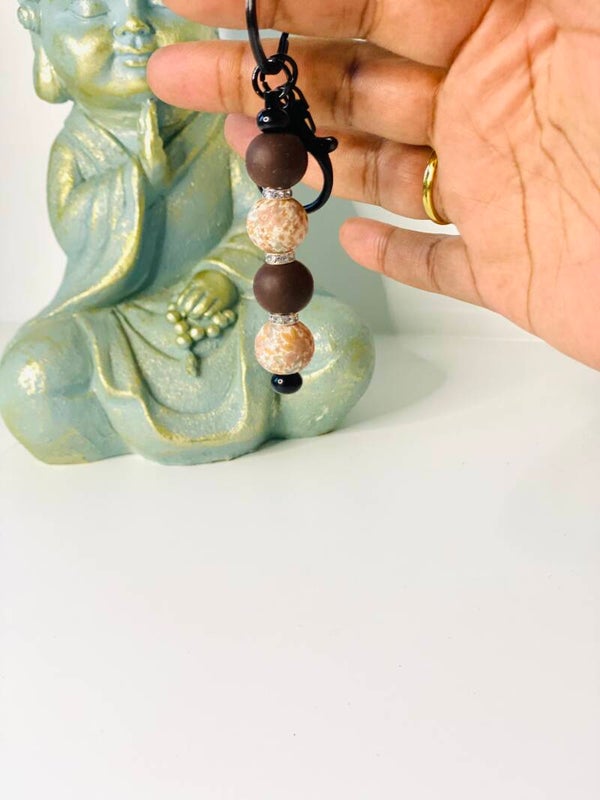 Luxe bruine Sleutelhanger met Kralen – Stijlvolle Accessoire of Cadeau