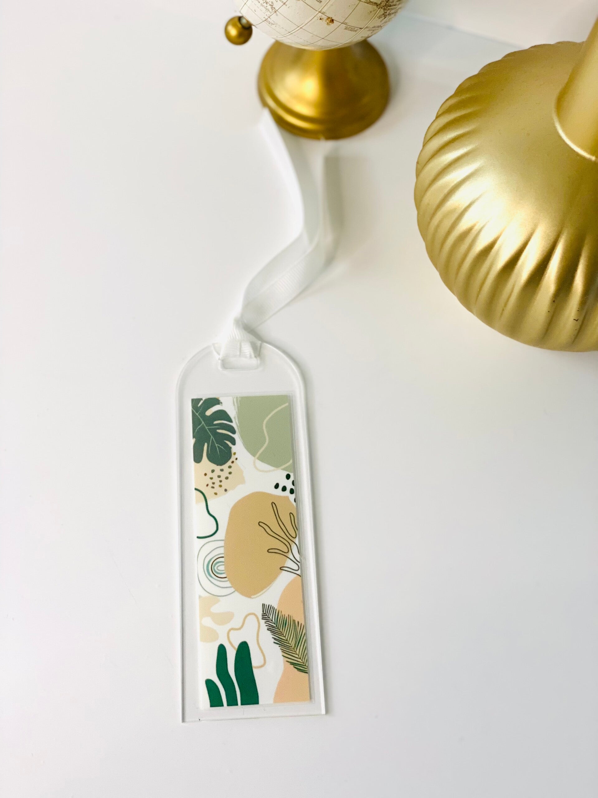 Acryl Boeklegger met Witte Lint – DTF-Print – Handgemaakt – Luxe Boekenlegger – Uniek Cadeau voor Boekenliefhebbers