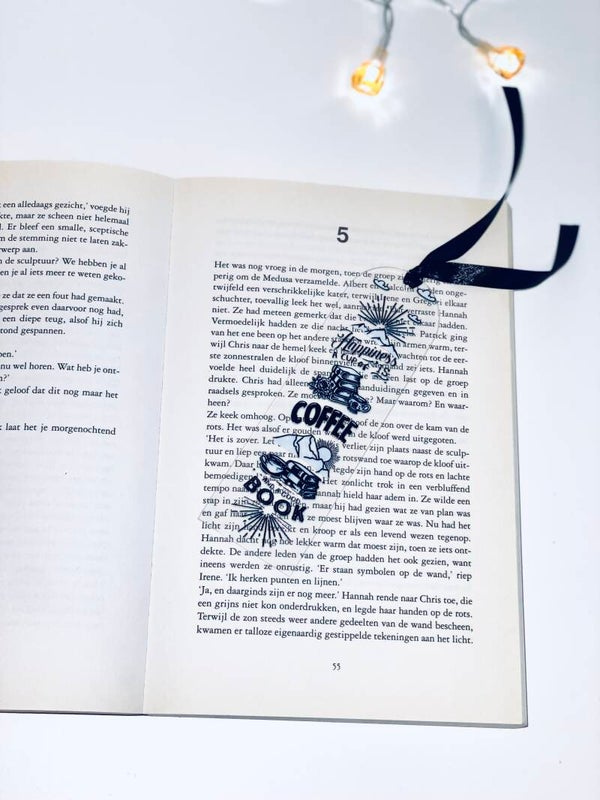 Unieke Boekenlegger met Lint – Inspirerend Design voor Elke Boekfan