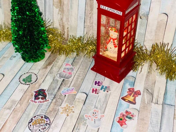 🎅10  Holografische Kerst Stickers – Handgemaakt met Cricut