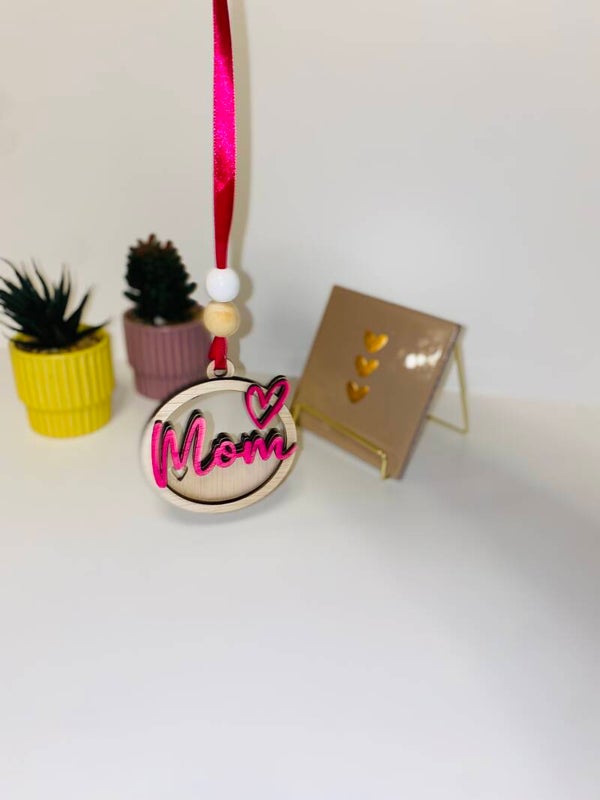 Liefdevol Mom Cadeau – Laser Gesneden Autohanger met Details